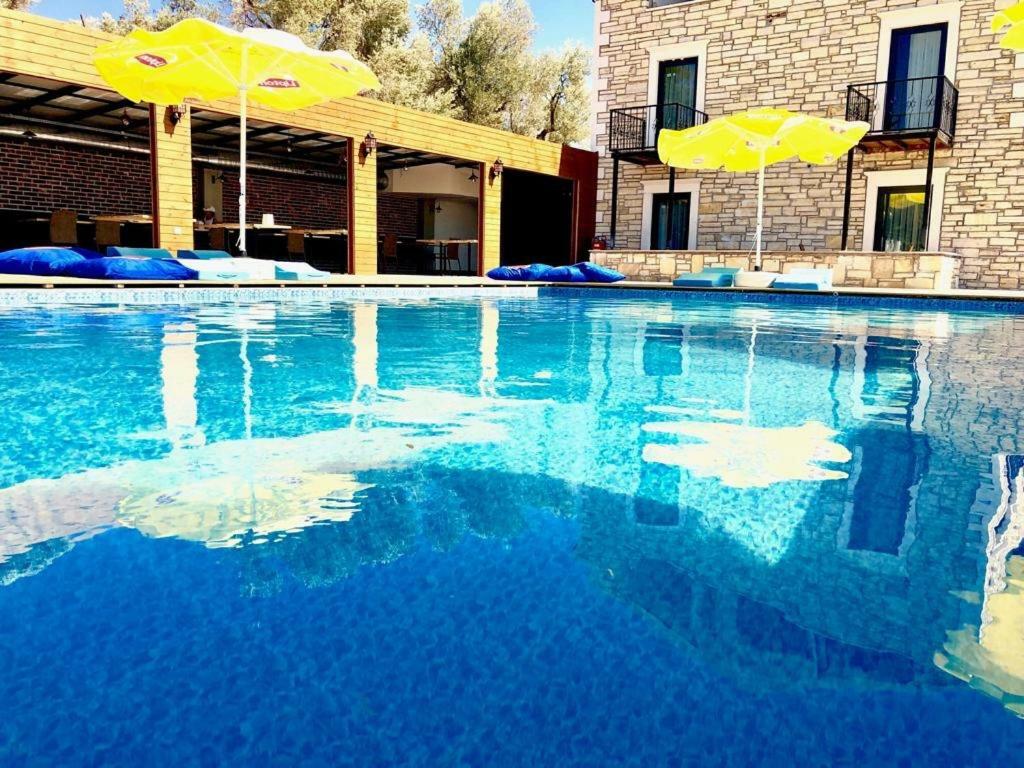 Victoria Hotel And Lounge Foça Ngoại thất bức ảnh