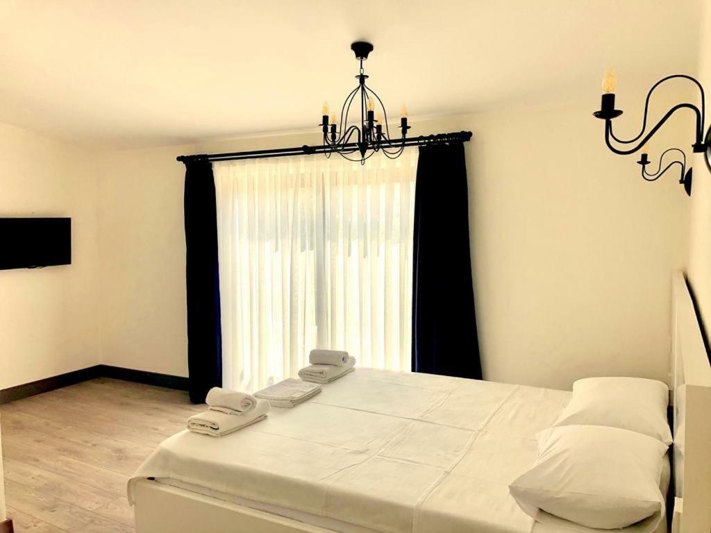 Victoria Hotel And Lounge Foça Ngoại thất bức ảnh
