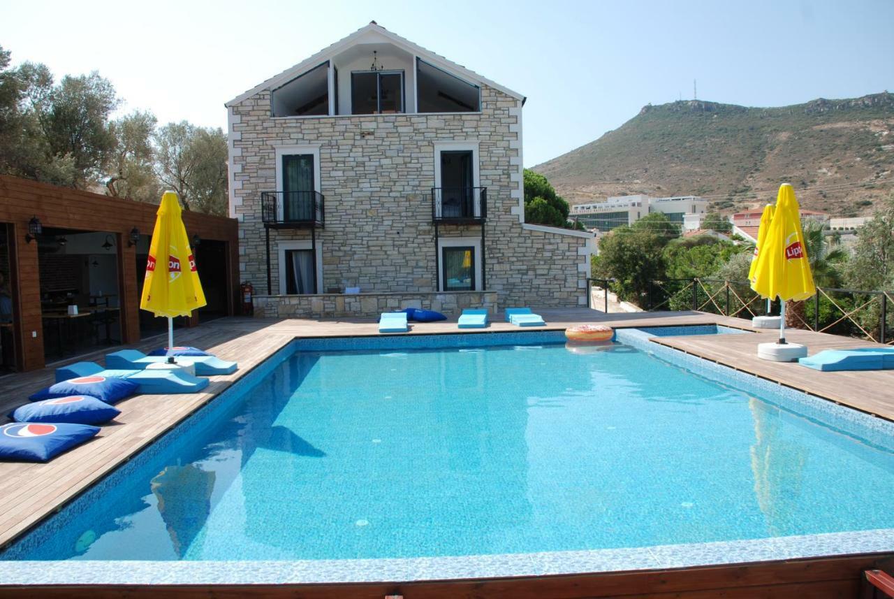 Victoria Hotel And Lounge Foça Ngoại thất bức ảnh