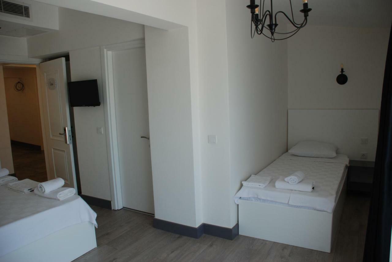 Victoria Hotel And Lounge Foça Ngoại thất bức ảnh