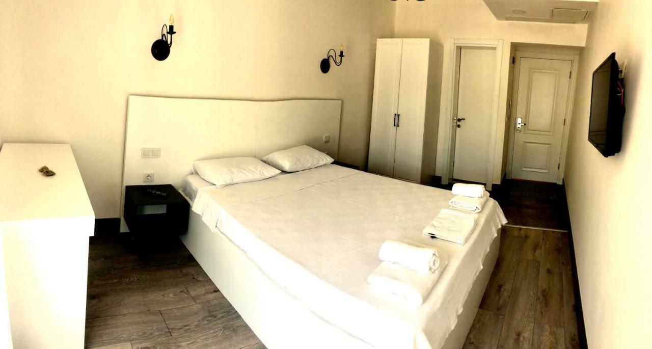 Victoria Hotel And Lounge Foça Ngoại thất bức ảnh