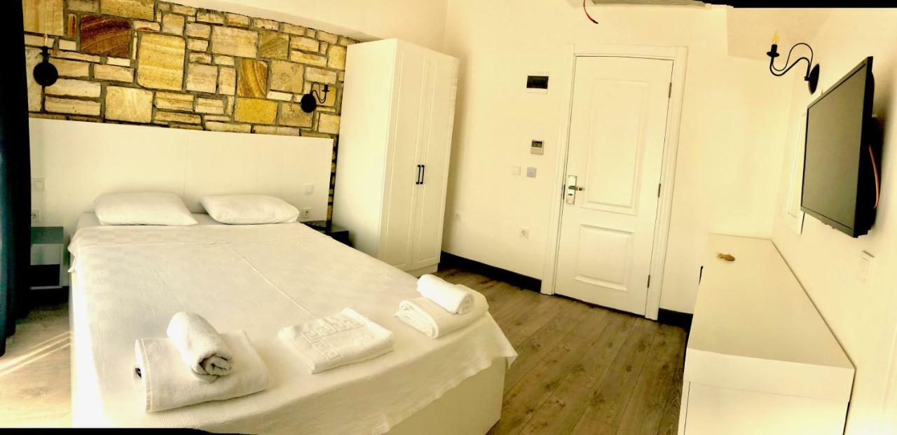 Victoria Hotel And Lounge Foça Ngoại thất bức ảnh